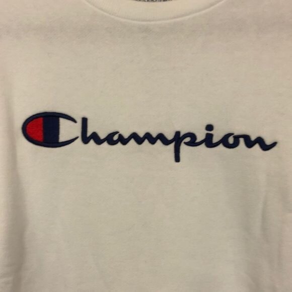Champion Embroidered Crewneck Sweatshirt White XL NWT - Picture 5 of 7
